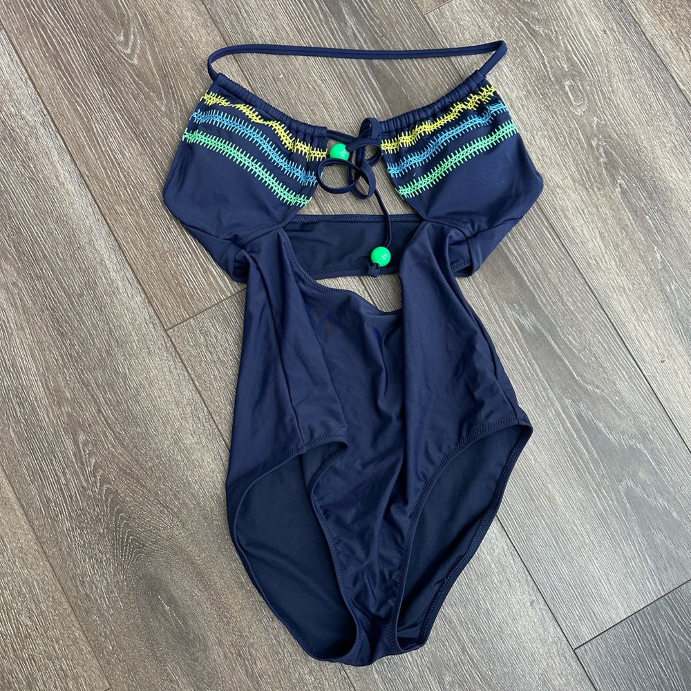 [•AERIE•] embroidered once piece swimsuit - Picture 2 of 5